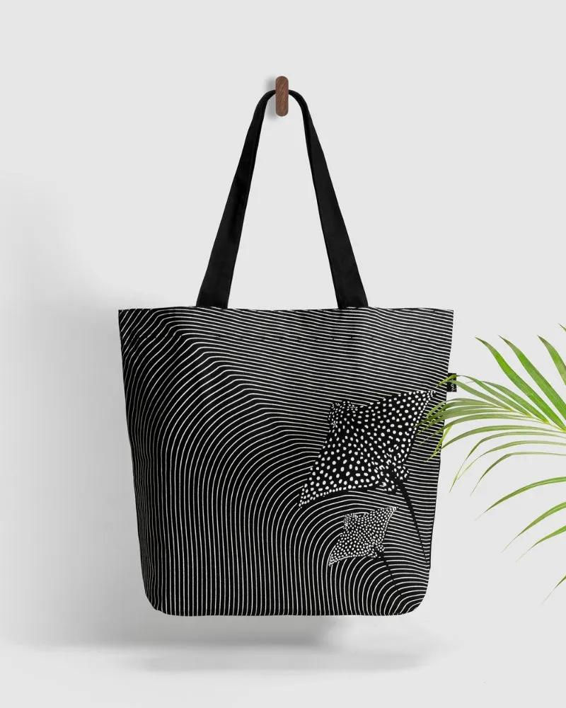 Large Zipper Tote Bag - Mesmerizing Stingray