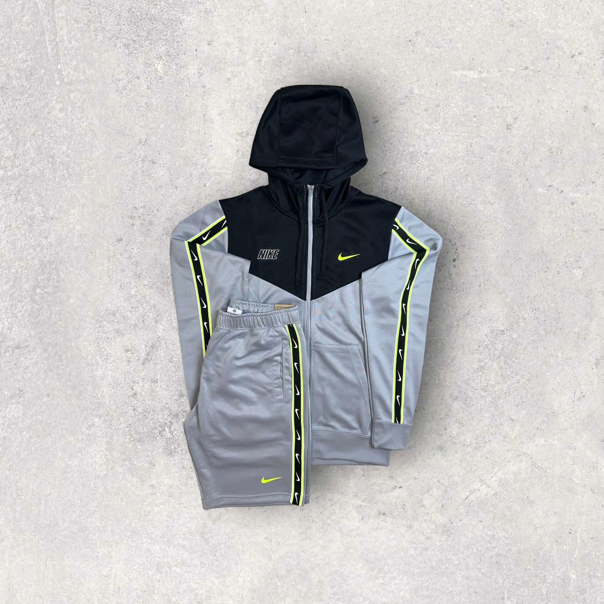 NIKE POLY REPEAT JACKET/SHORT SET - BLACK/GREY/VOLT