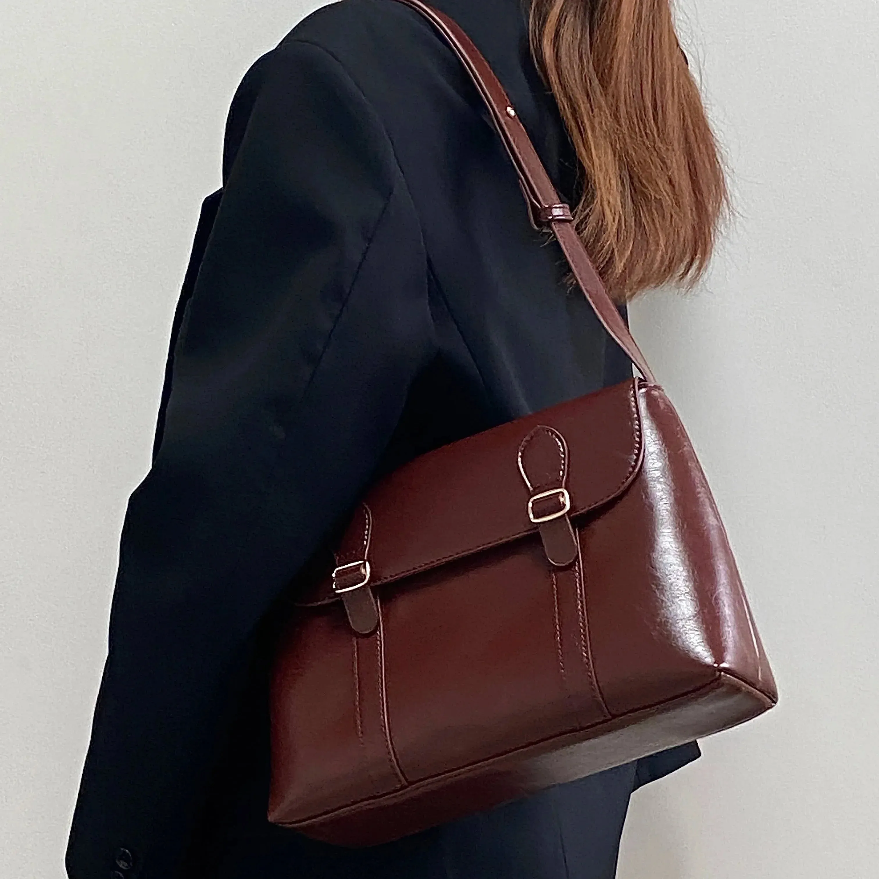 Uniwim Eliza Leather Handbag