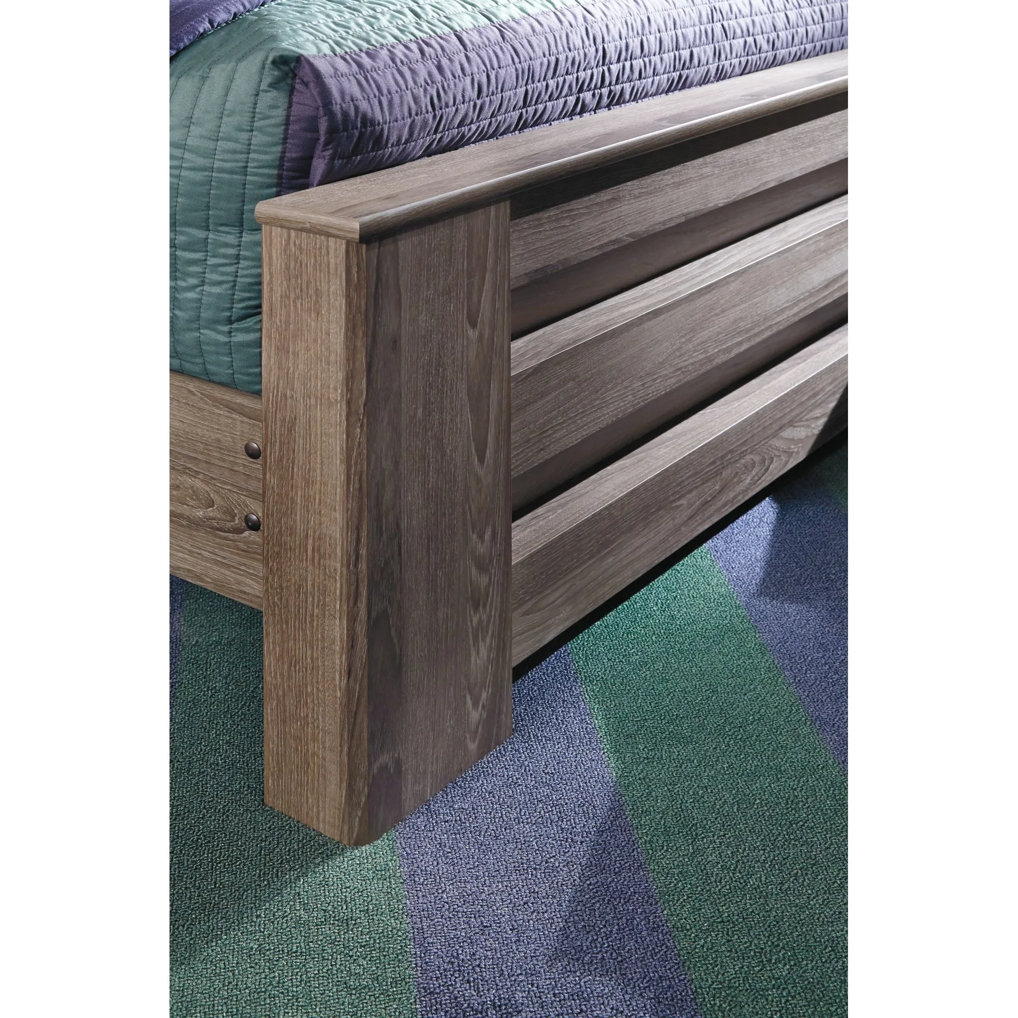 Zelen 5 Piece Panel Bedroom