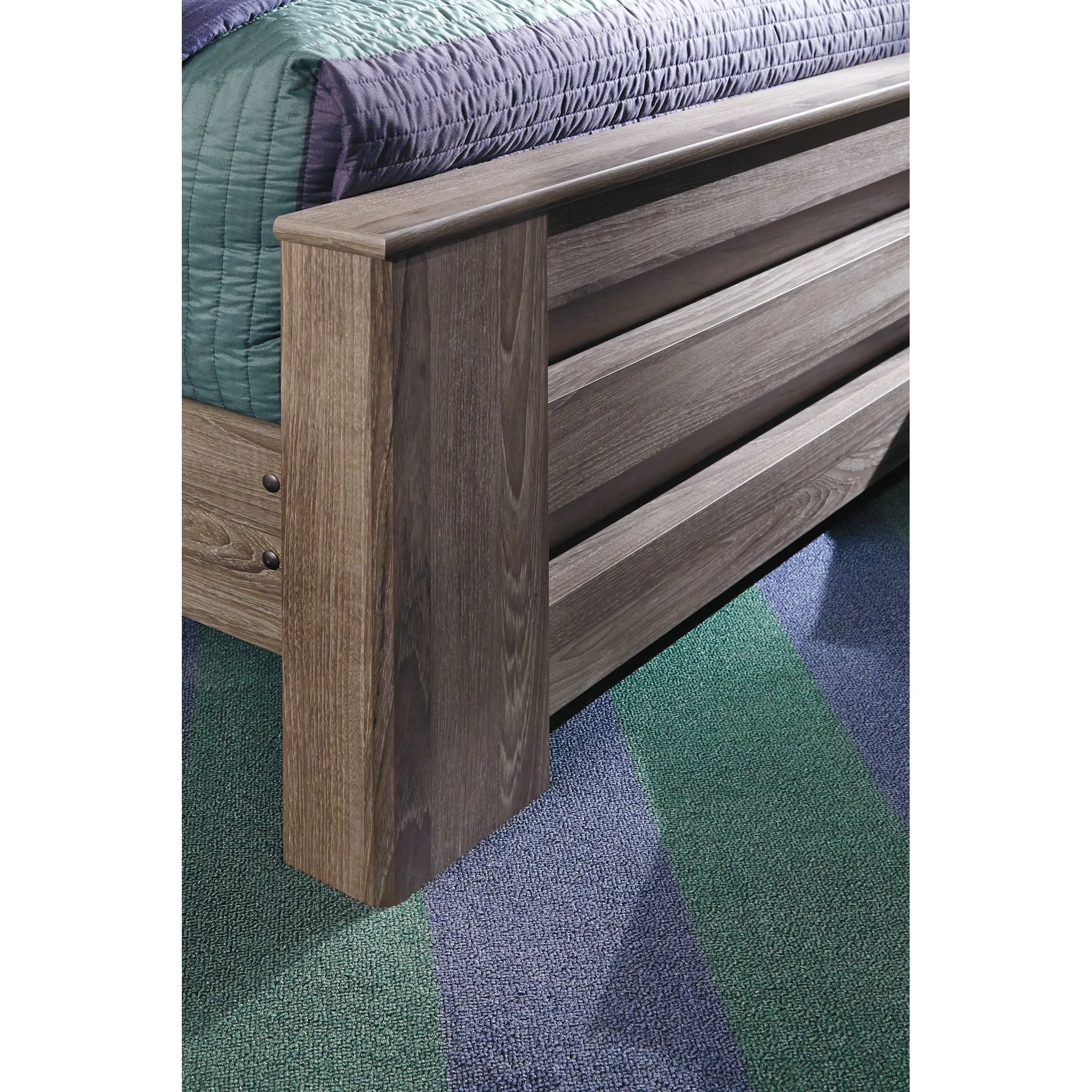Zelen 5 Piece Panel Bedroom