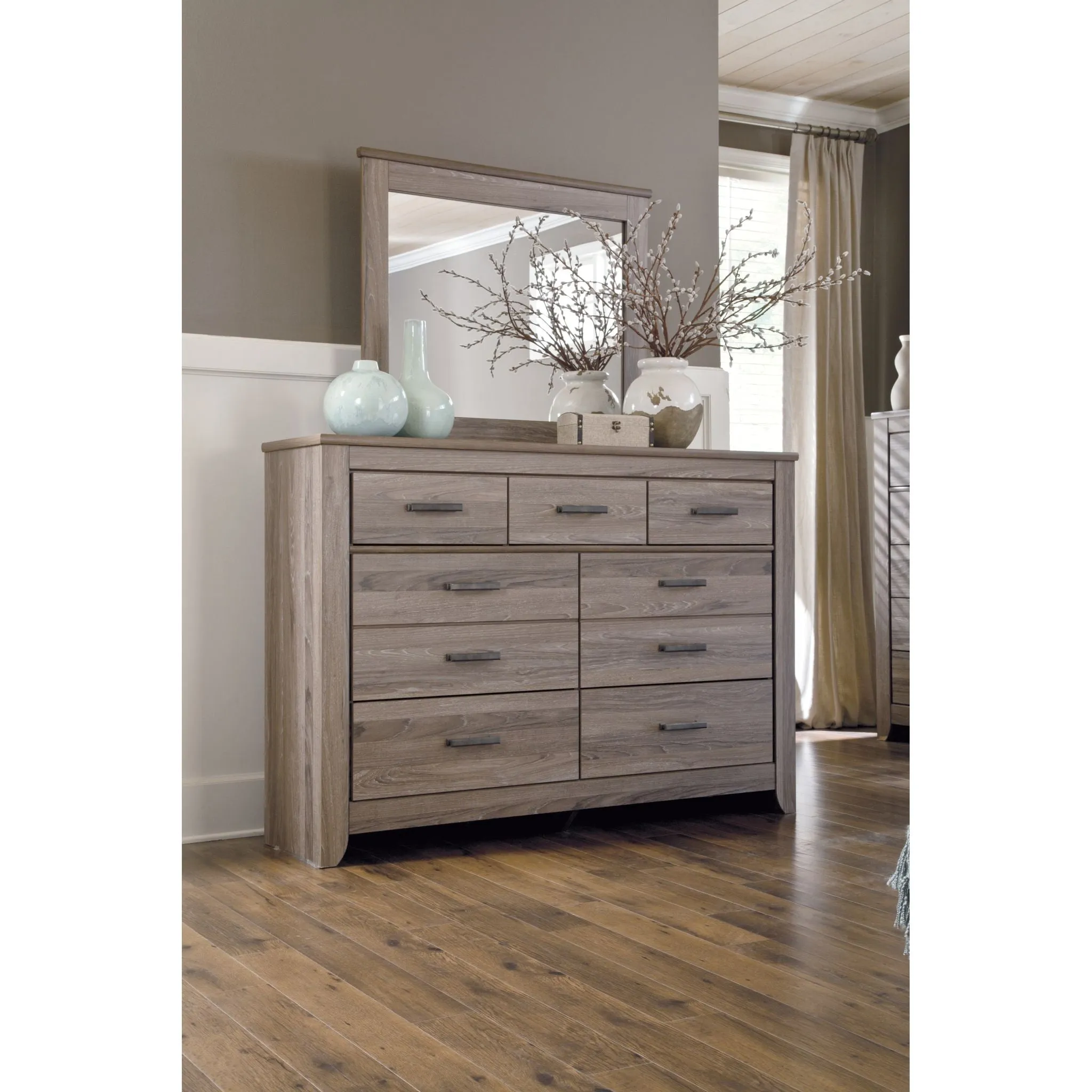 Zelen 5 Piece Panel Bedroom
